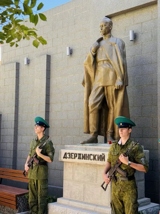 Дзержинский 1